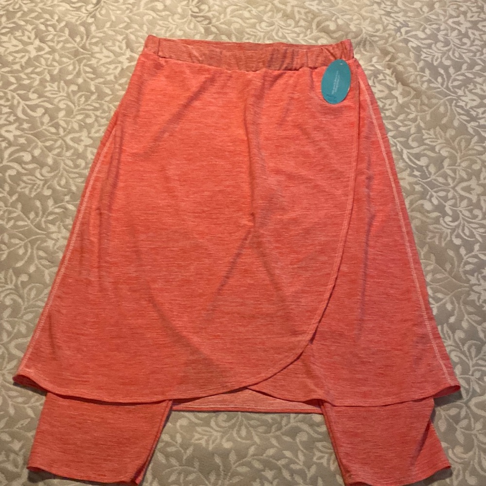 Klassy girl boutique Athletic Skirt capri length leggings hot pink